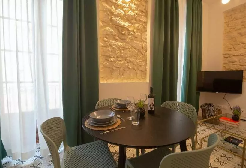 Apartamentos Teatro By Be Alicante
