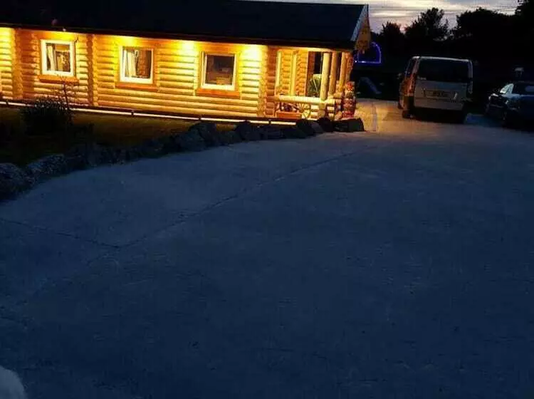 Cosy Glamping Pod Glamping In St Austell Cornwall