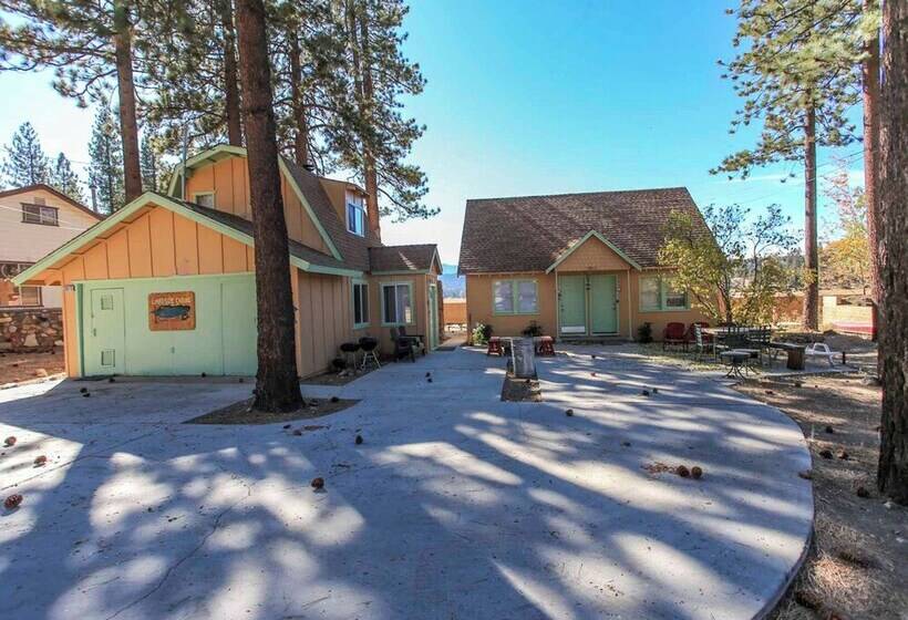 Fawnskin Lakeside Cabin