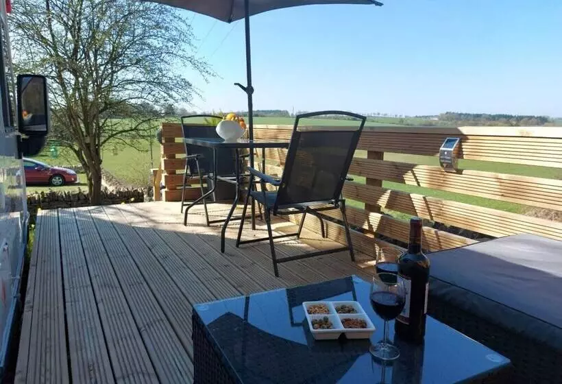 Hotelli Large Static Motorhome Stunning Countryside Views