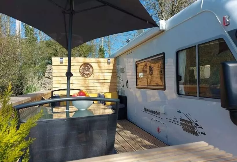 Hotelli Large Static Motorhome Stunning Countryside Views