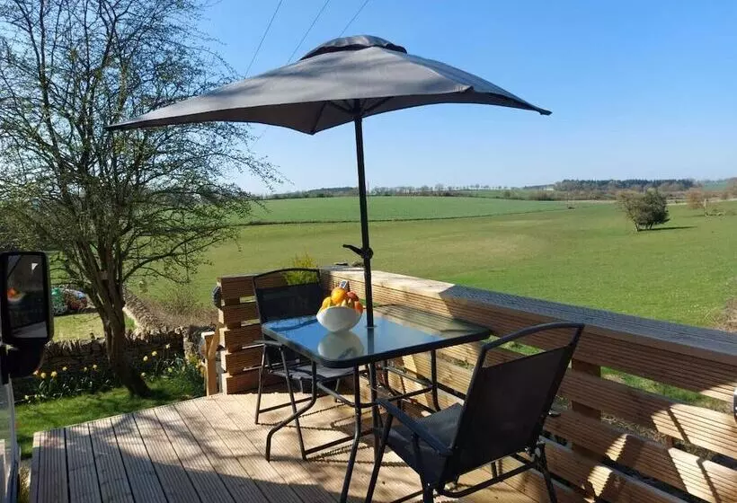 Hotelli Large Static Motorhome Stunning Countryside Views