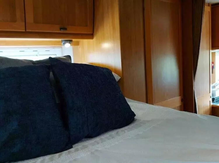 Hotelli Large Static Motorhome Stunning Countryside Views