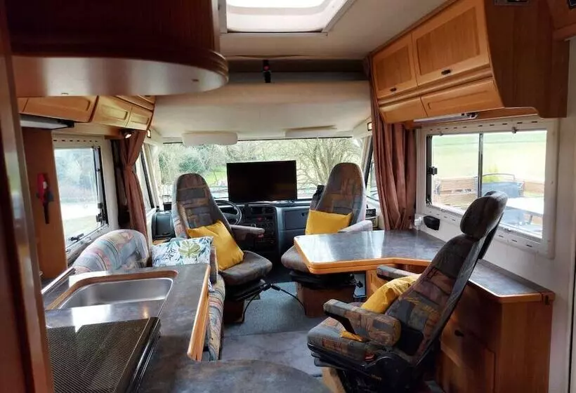 Hotelli Large Static Motorhome Stunning Countryside Views