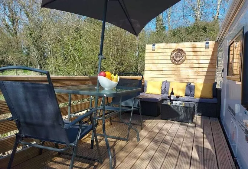 Hotelli Large Static Motorhome Stunning Countryside Views