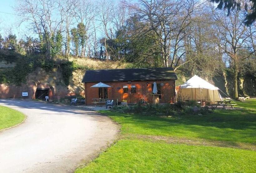 Beautiful 1 Bed Log Cabin In Retford Close To A1