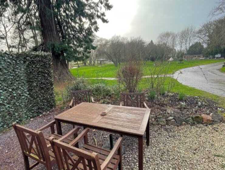 Beautiful 1 Bed Log Cabin In Retford Close To A1