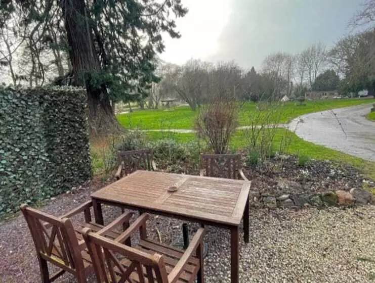 Beautiful 1 Bed Log Cabin In Retford Close To A1