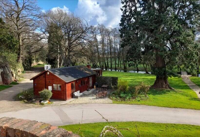 Beautiful 1 Bed Log Cabin In Retford Close To A1