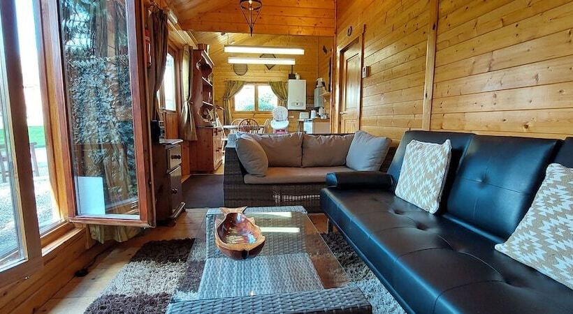 Beautiful 1 Bed Log Cabin In Retford Close To A1