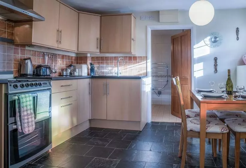 Lilac Cottage 1 Bed Cottage Amroth
