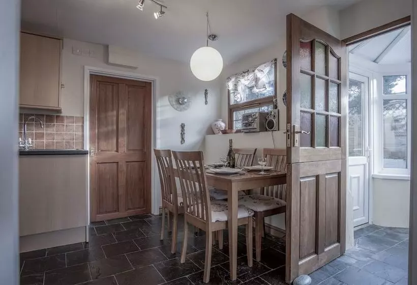 Lilac Cottage 1 Bed Cottage Amroth