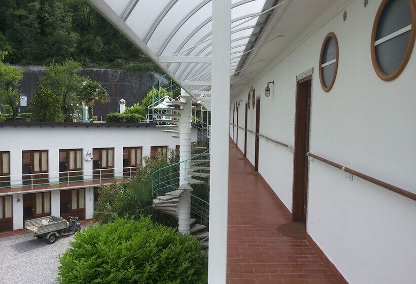 Szálloda Resort Nautilus