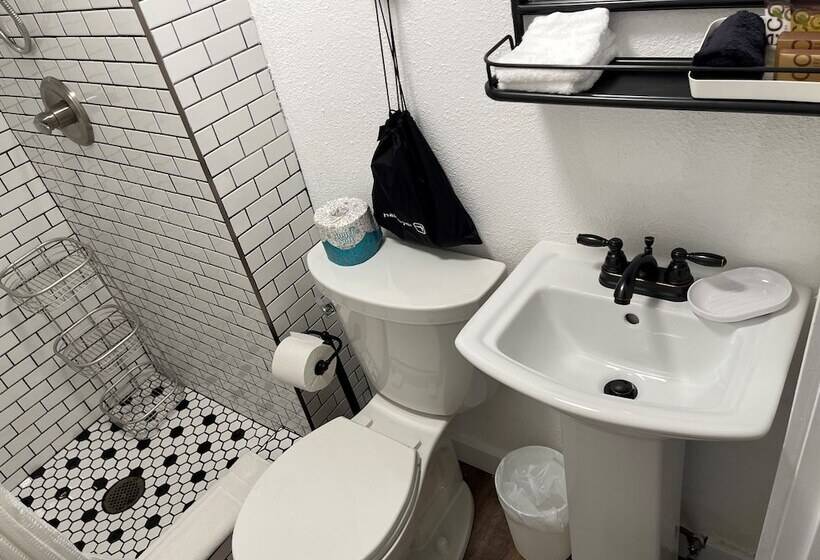 汽车旅馆 The Seaview Cottages