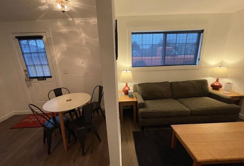 汽车旅馆 The Seaview Cottages