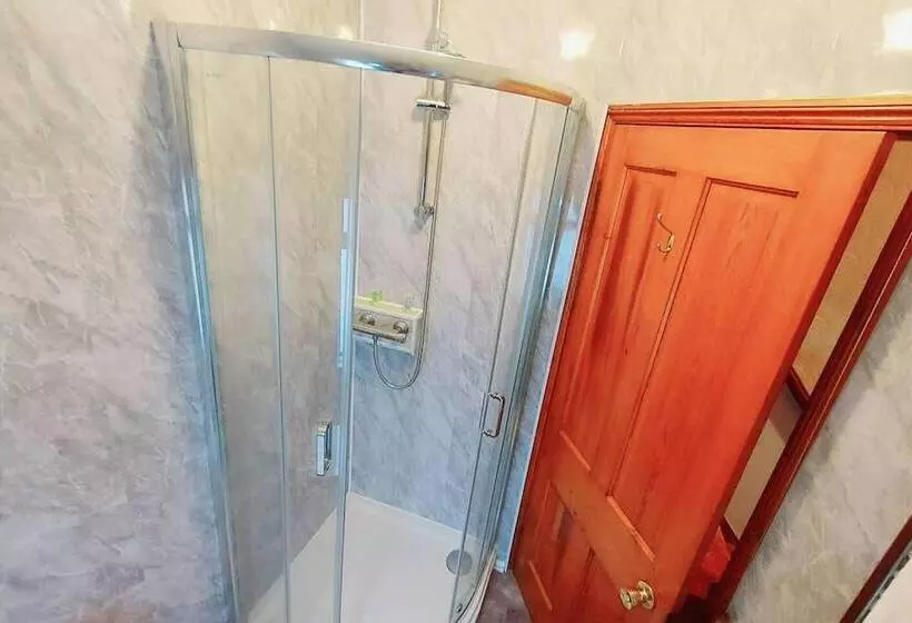 レジデンス Garfield Villa Beautiful 4 Bed House In Gillingham