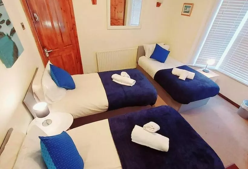 レジデンス Garfield Villa Beautiful 4 Bed House In Gillingham