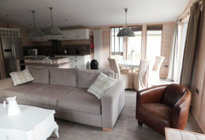 דירת נופש Lovely 5 Berth Lodge In North Walsham