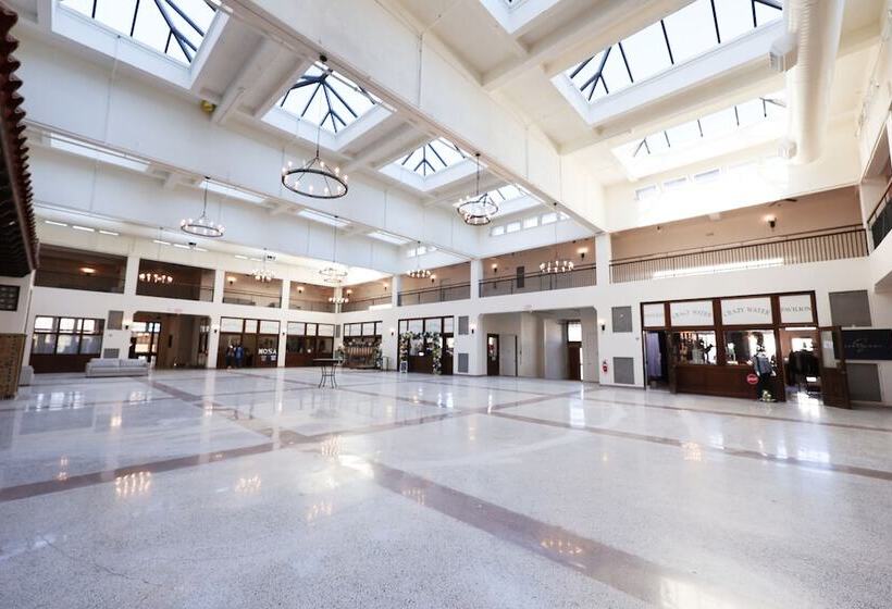 בית מלון כפרי The Crazy Water