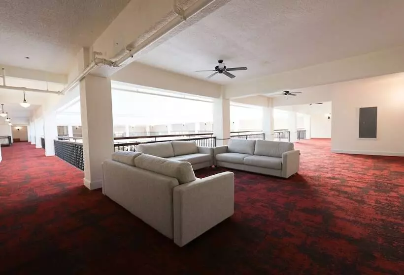 Hotelli The Crazy Water