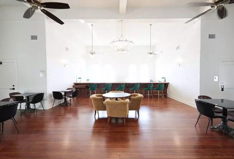 Hotelli The Crazy Water