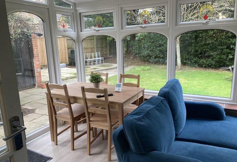 Pinewood Cottage Deluxe Self Catering Apartments