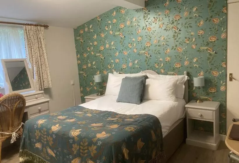 Pinewood Cottage Deluxe Self Catering Apartments