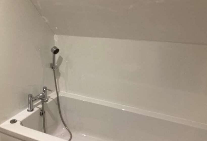 Pinewood Cottage Deluxe Self Catering Apartments