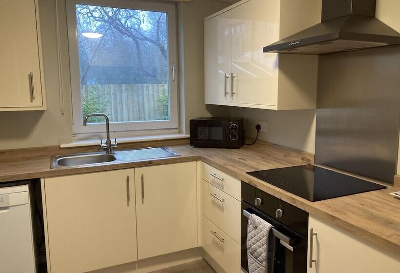 Pinewood Cottage Deluxe Self Catering Apartments