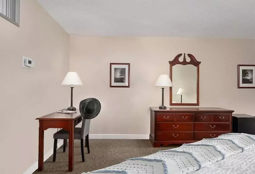 Majatalo Center Parlor Room At Sandy Cove