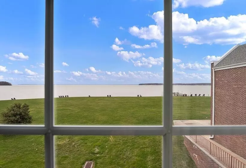 Lomakeskus Top Floor Family Deluxe Bay View