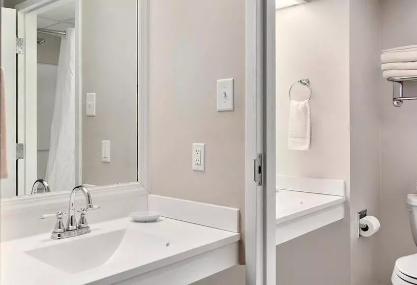 Lomakeskus Top Floor Family Deluxe Bay View