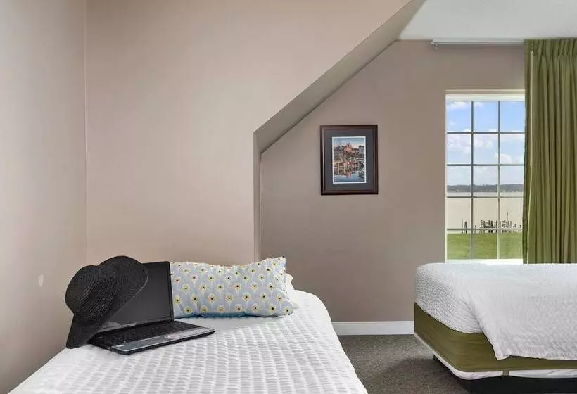 Lomakeskus Top Floor Family Deluxe Bay View