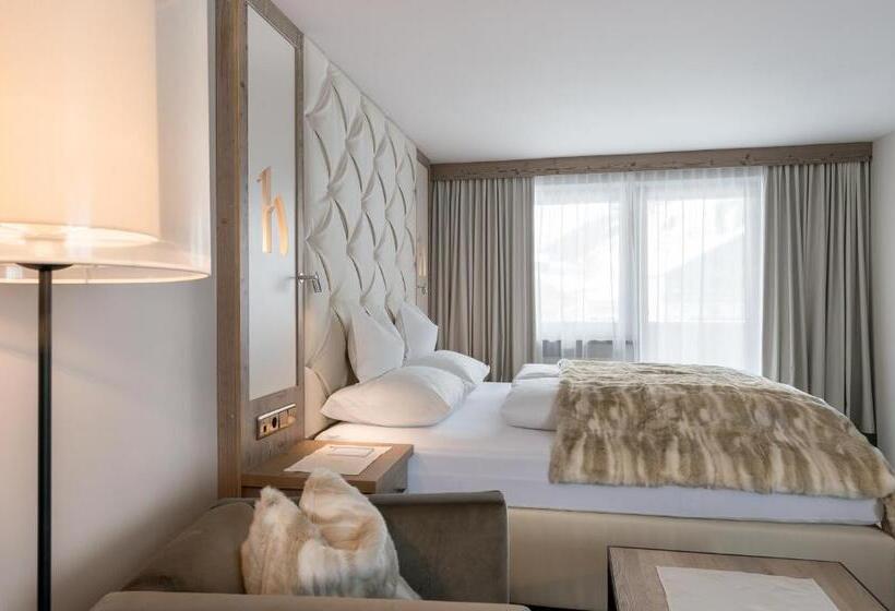 Alpen Wellness Resort Hochfirst