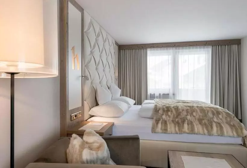 Alpen Wellness Resort Hochfirst