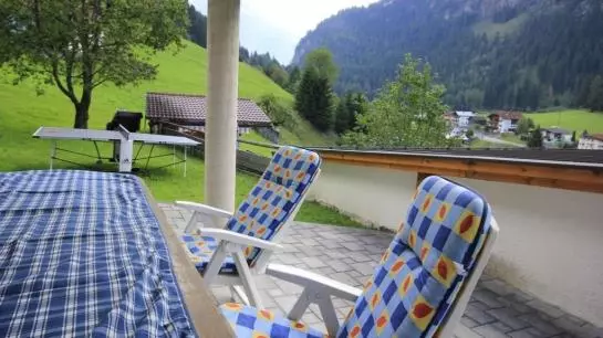 Hotelli Bettina's Ferienhaus Und Ferienwohnung Romana