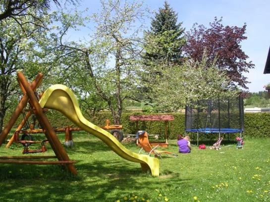 Отель Biohof Mayerhofer