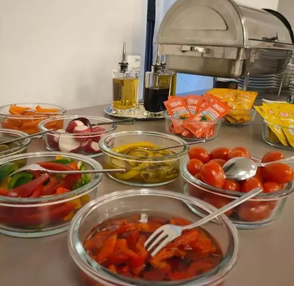 ホテル Garni Colora