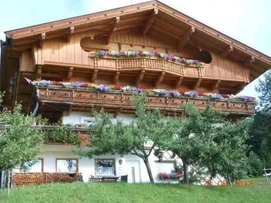 پانسیون Gästehaus Hörbiger