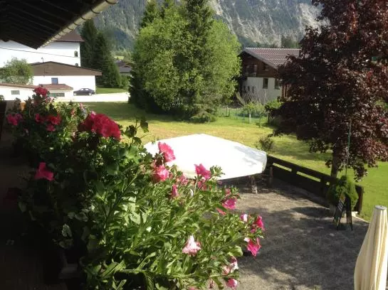 ペンション Gasthof Enzian