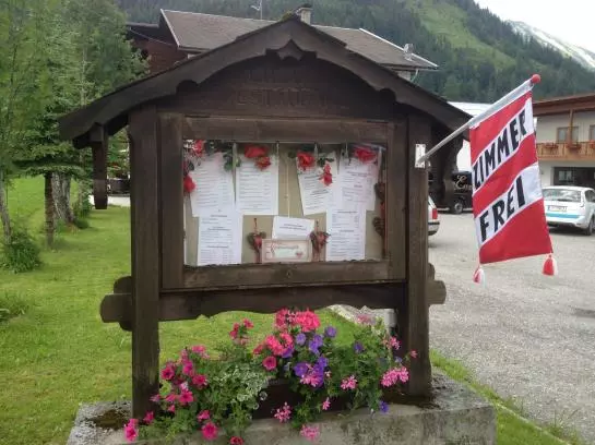 ペンション Gasthof Enzian