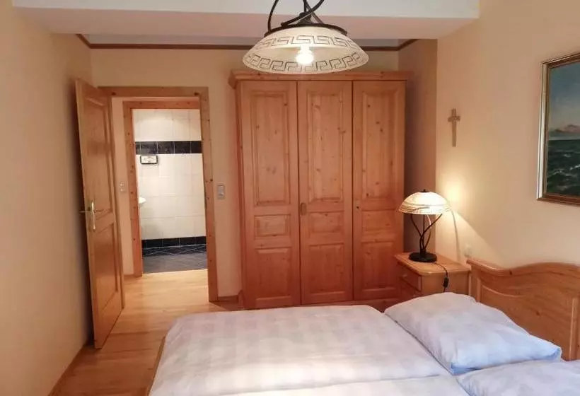 Отель Gasthof Kirchenwirt