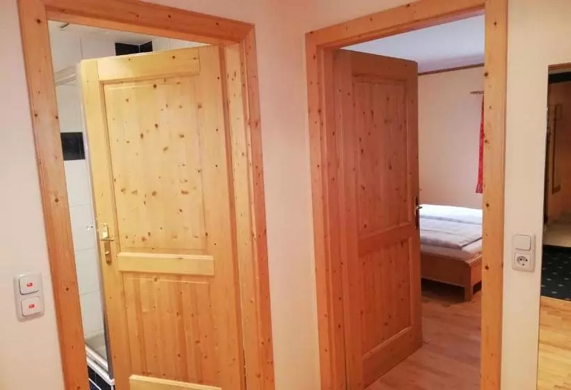 Отель Gasthof Kirchenwirt