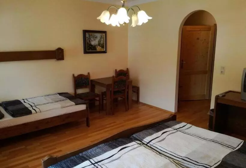 Отель Gasthof Kirchenwirt