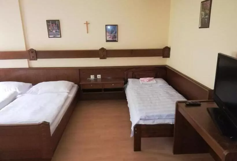 Отель Gasthof Kirchenwirt