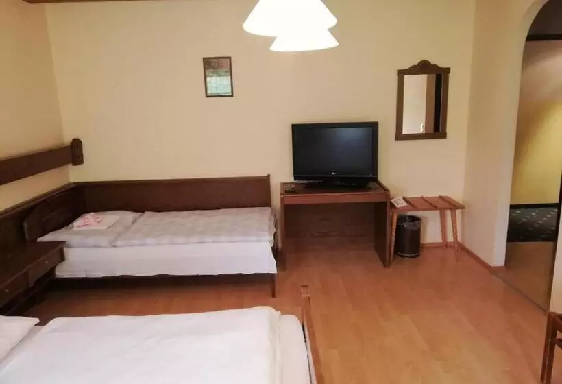 Отель Gasthof Kirchenwirt