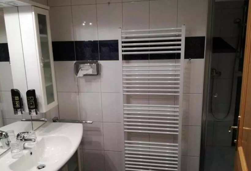 Отель Gasthof Kirchenwirt