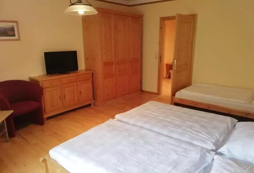 Отель Gasthof Kirchenwirt