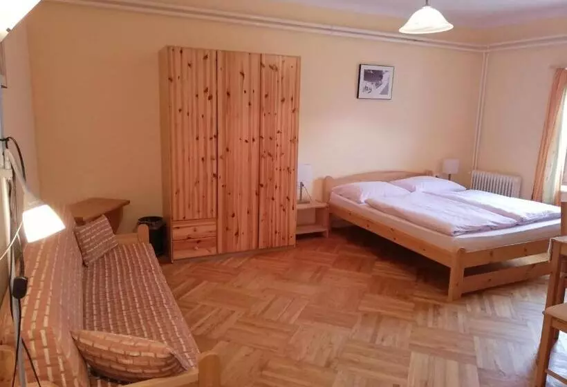 Отель Gasthof Kirchenwirt