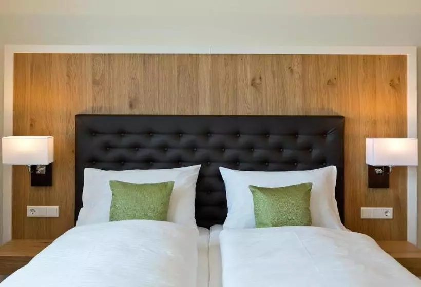 Отель Gesundheits Gugerbauer